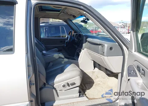 2005 GMC Yukon Slt z USA, uszkodzony, nr VIN 1GKEK13T35R275493